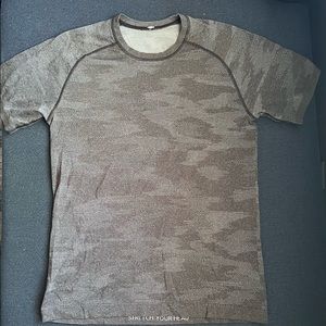 Lululemon Workout Shirt Men’s Medium